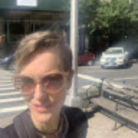 Meet your Posher, Anne - Picture 1 of 1